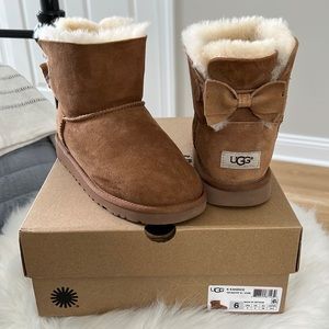 UGG Kandice Chestnut Boots. Big Kids sz 6